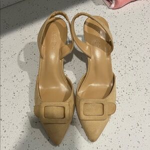 Chic Tan Heels with Buckle Detail